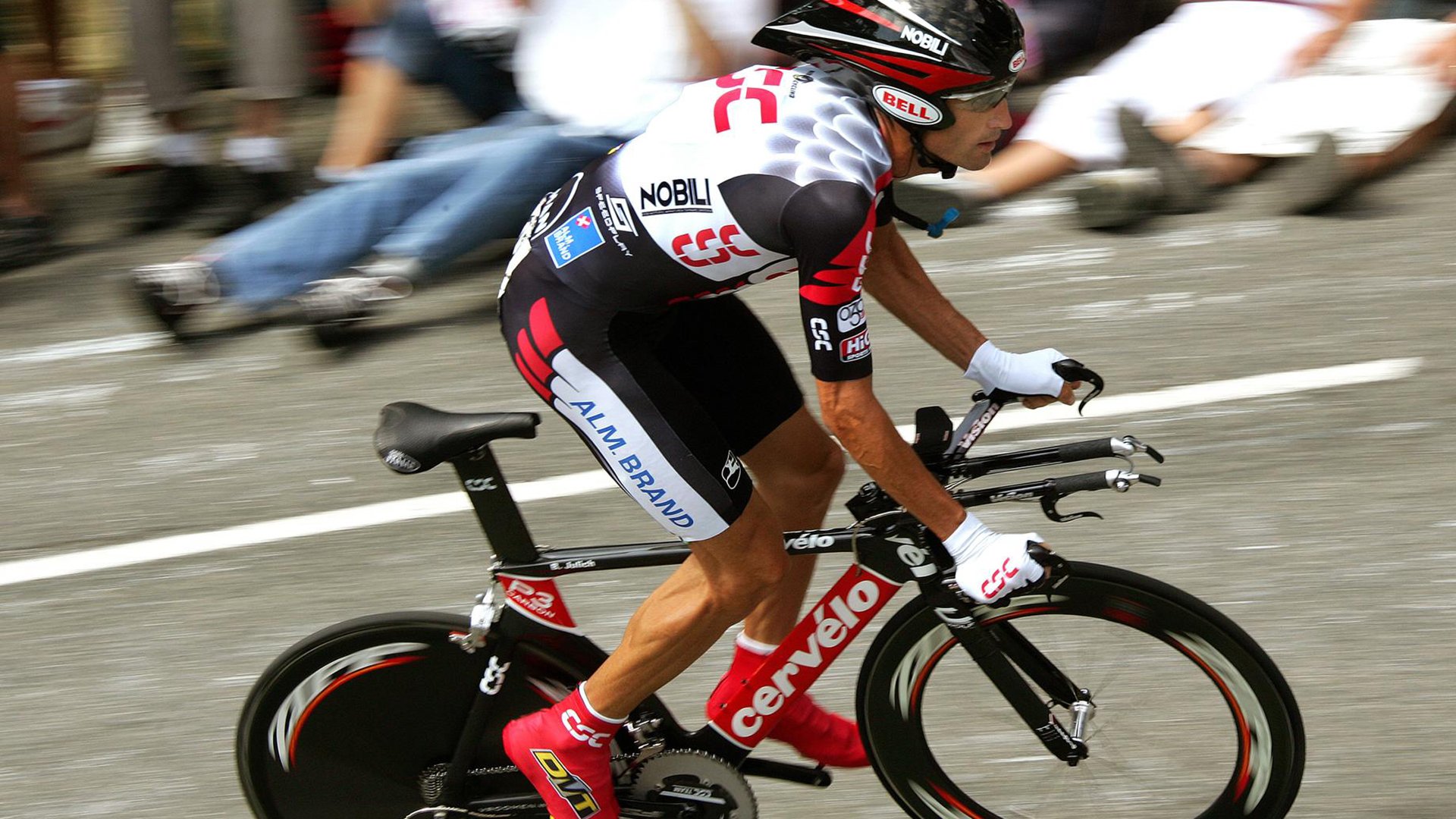 巴西骑手卡洛斯·帕罗在巴黎奥运会盛装舞步比赛中获得第六名，创造个人最佳成绩。